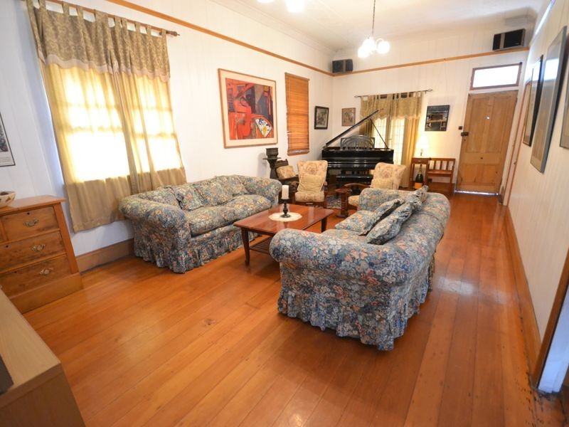 49 Baines St, Kangaroo Point QLD 4169