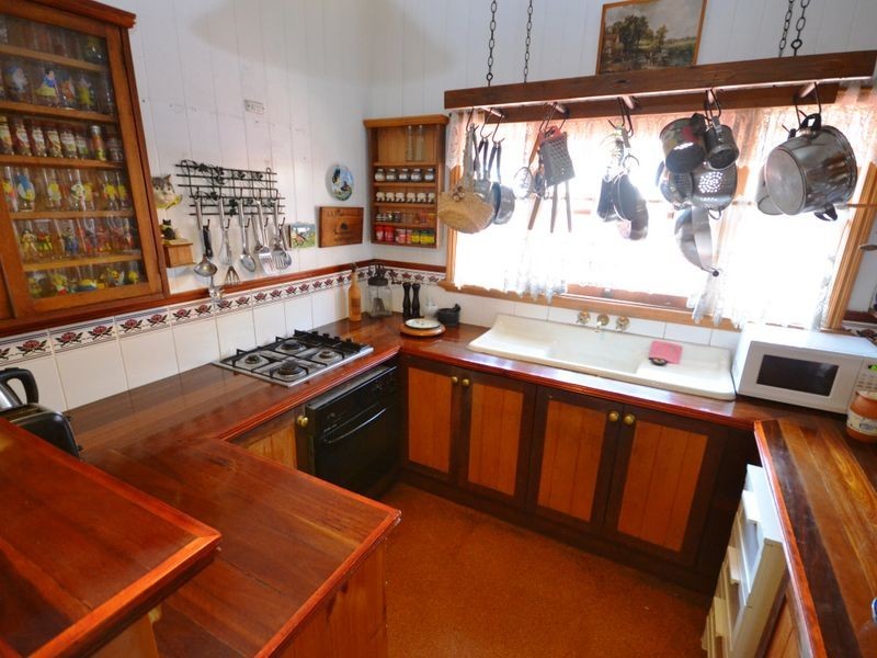 49 Baines St, Kangaroo Point QLD 4169