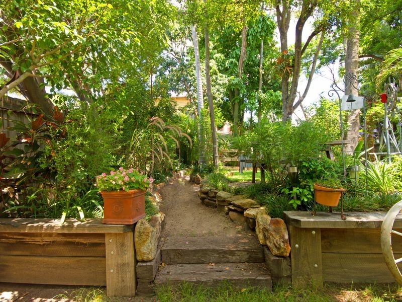 187 Cornwall St, Greenslopes QLD 4120