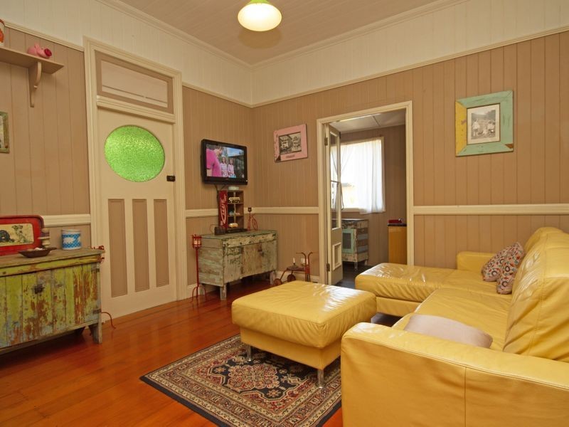 187 Cornwall St, Greenslopes QLD 4120