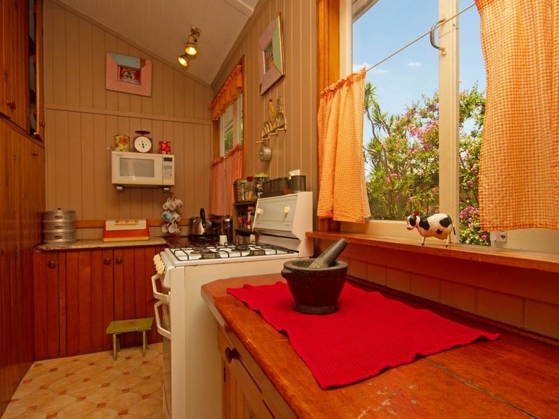 187 Cornwall St, Greenslopes QLD 4120