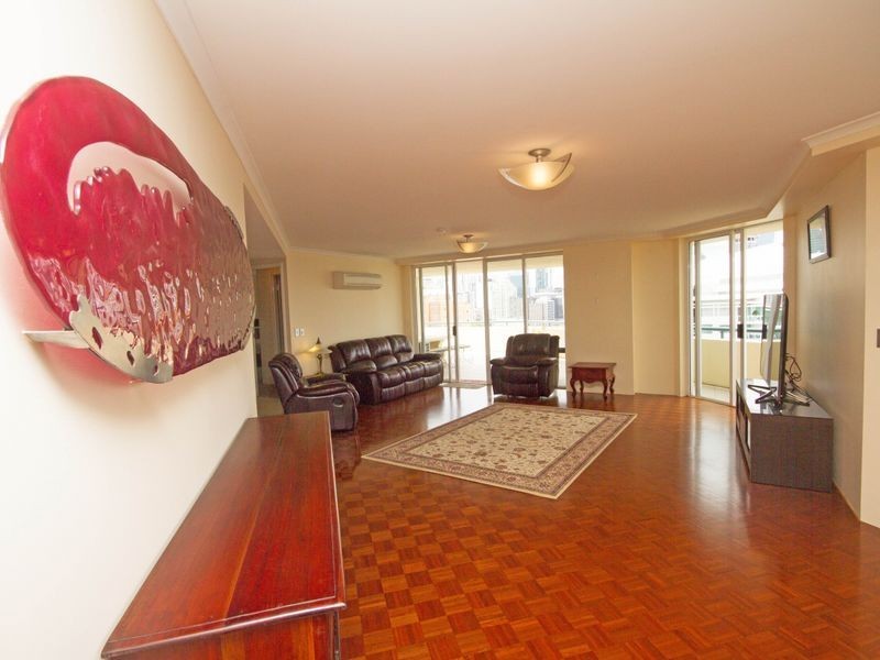 42/57 Lambert St, Kangaroo Point QLD 4169