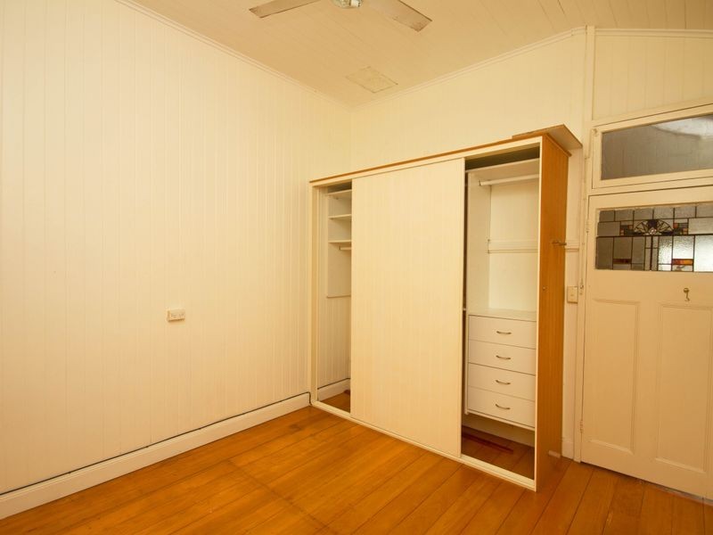 12 Faversham Street, Woolloongabba QLD 4102
