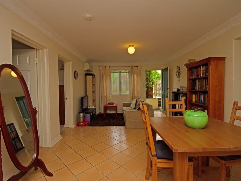 1/7 Mowbray Tce, East Brisbane QLD 4169