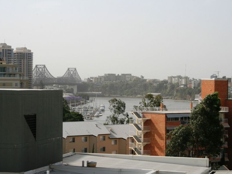 32/89 Thorn Street, Kangaroo Point QLD 4169