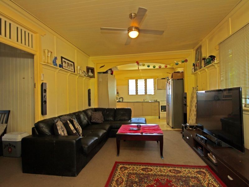 16 Ellis Street, Greenslopes QLD 4120