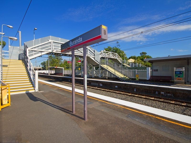 16 Ellis Street, Greenslopes QLD 4120