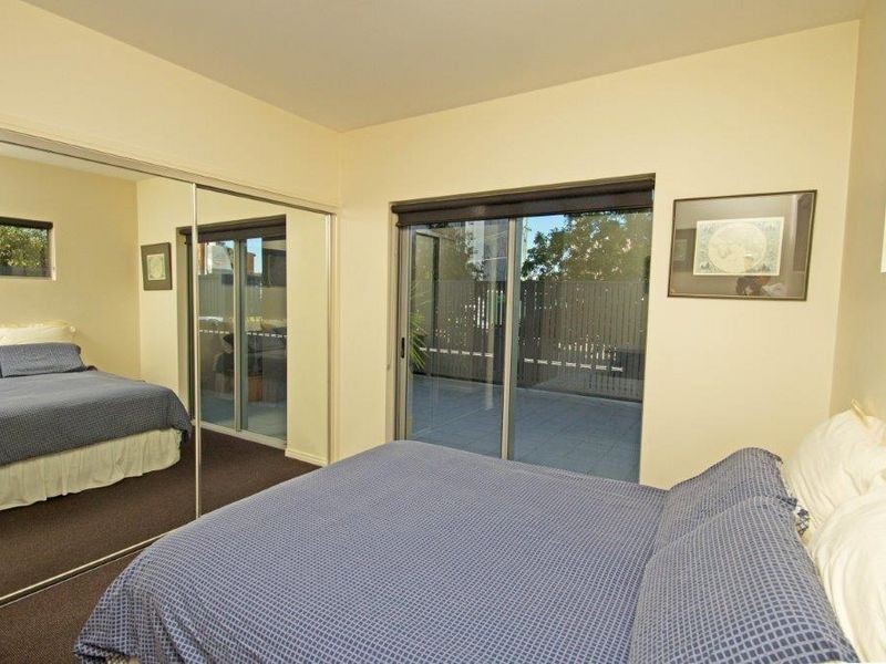1/215 Wellington Road, Kangaroo Point QLD 4169