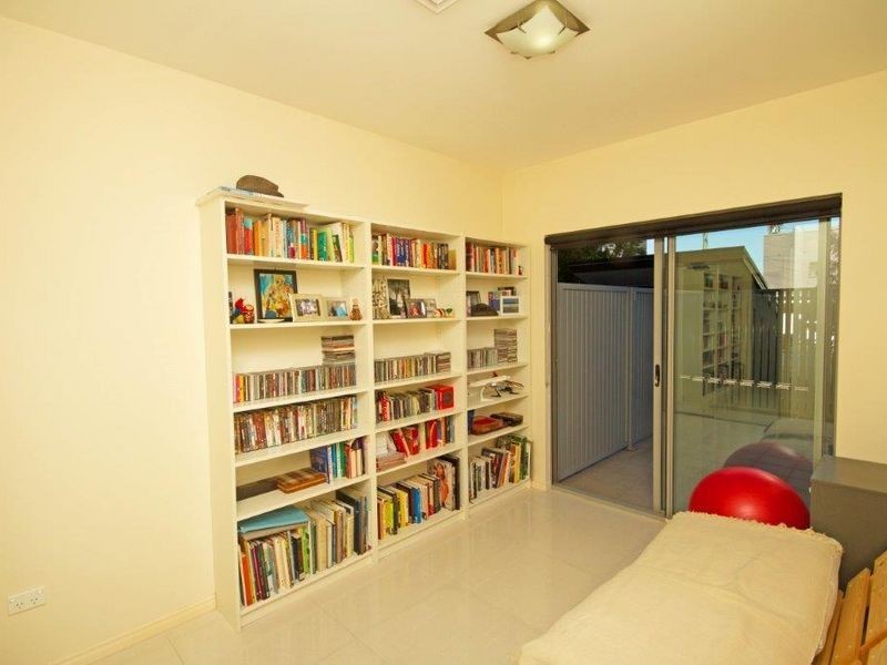 1/215 Wellington Road, Kangaroo Point QLD 4169