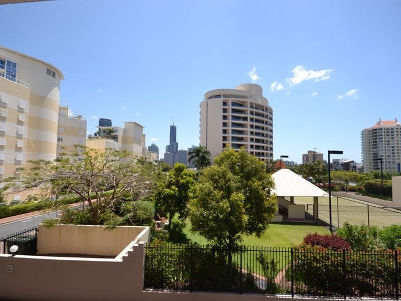 106/355 Main Street, Kangaroo Point QLD 4169