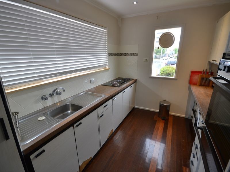 18 Toohey Street, Kangaroo Point QLD 4169