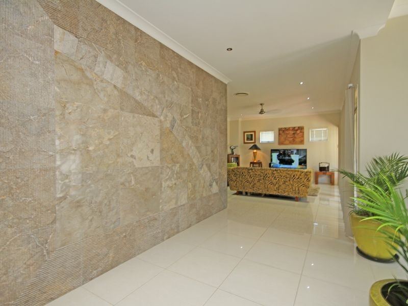 19 Lockhart Street, Woolloongabba QLD 4102