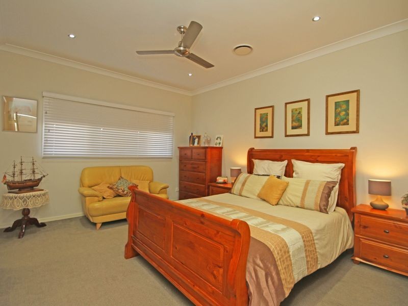 19 Lockhart Street, Woolloongabba QLD 4102