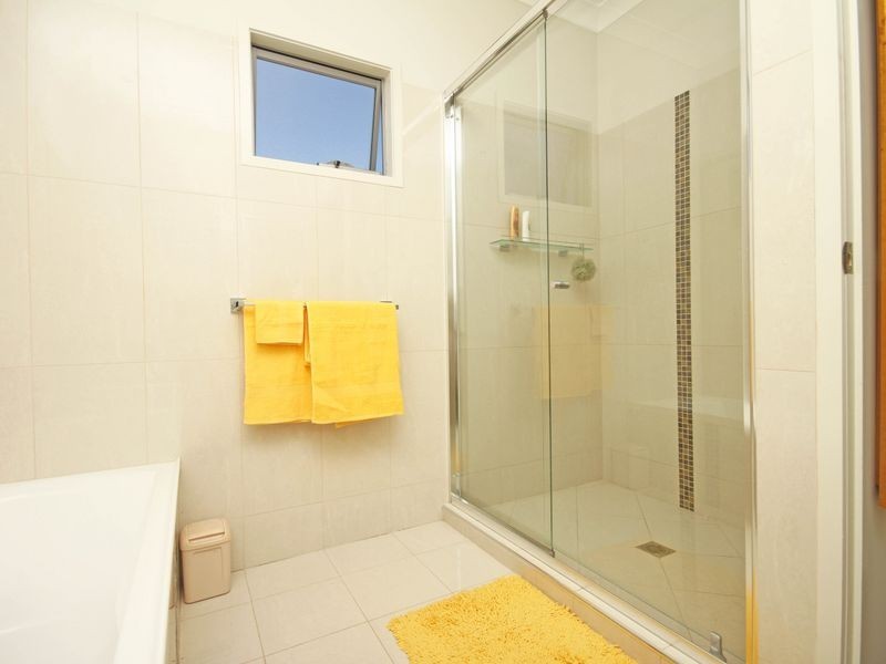 19 Lockhart Street, Woolloongabba QLD 4102