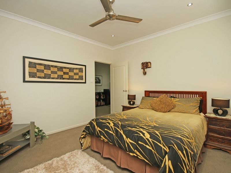 19 Lockhart Street, Woolloongabba QLD 4102