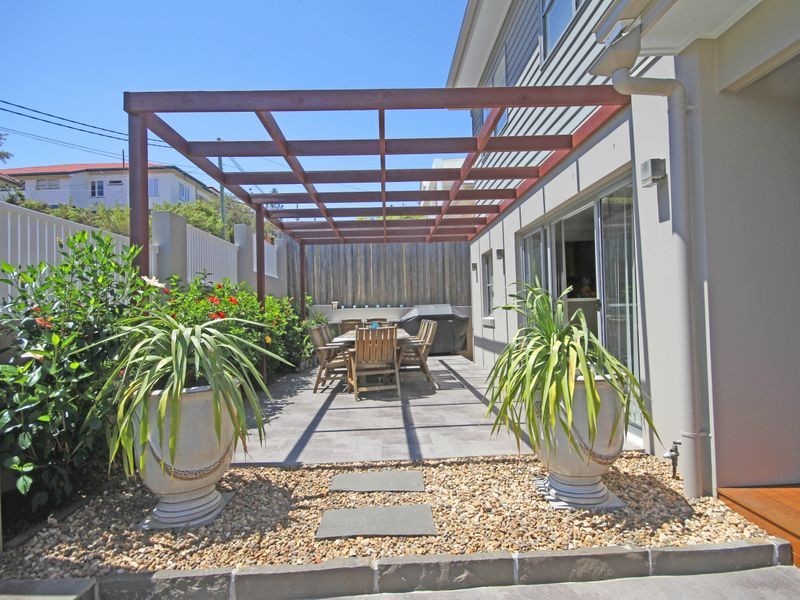 19 Lockhart Street, Woolloongabba QLD 4102