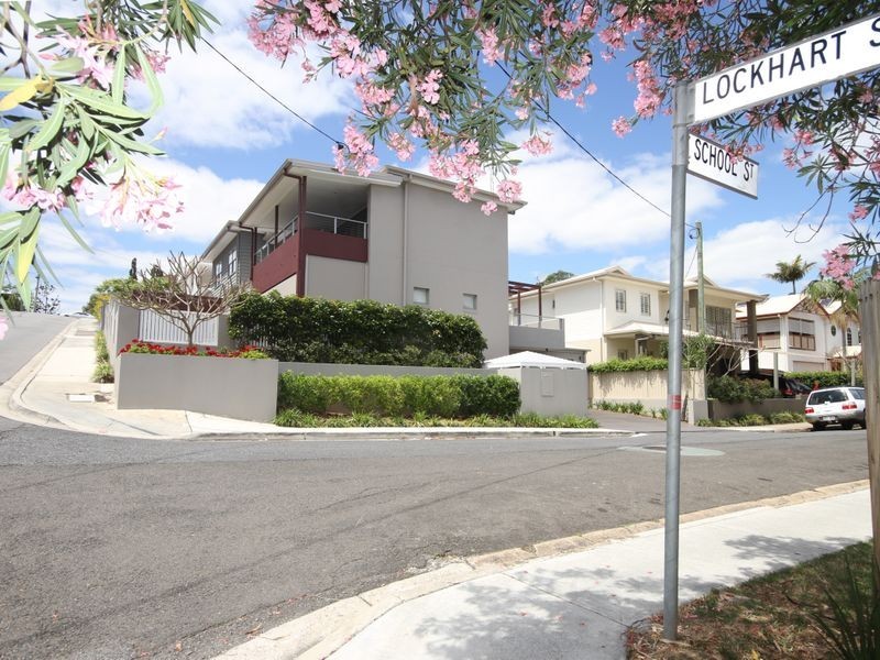 19 Lockhart Street, Woolloongabba QLD 4102