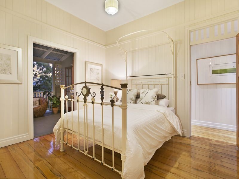 28 Parooba Avenue, Camp Hill QLD 4152