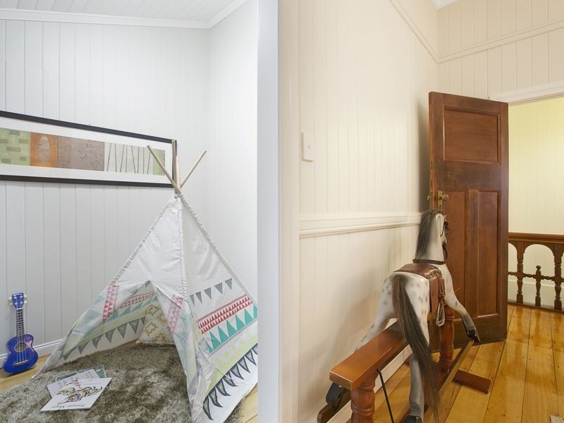 28 Parooba Avenue, Camp Hill QLD 4152