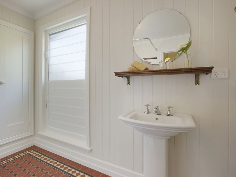 28 Parooba Avenue, Camp Hill QLD 4152