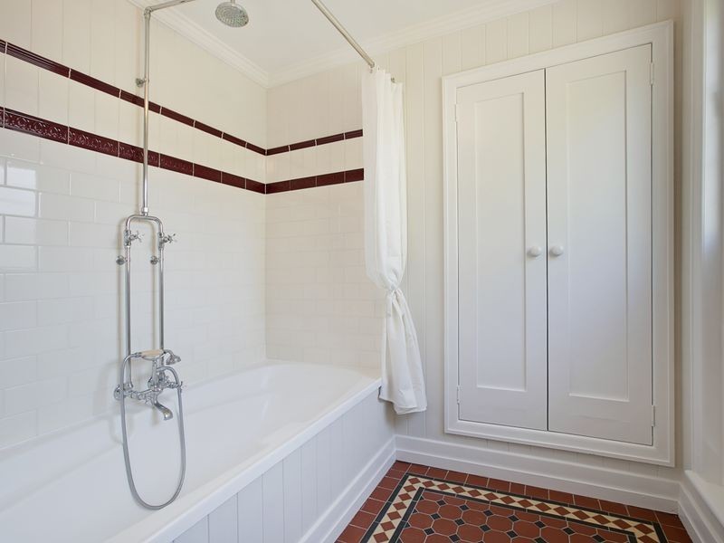 28 Parooba Avenue, Camp Hill QLD 4152