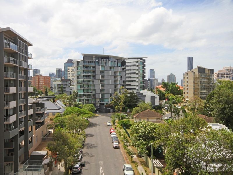 614/9 Castlebar Street, Kangaroo Point QLD 4169