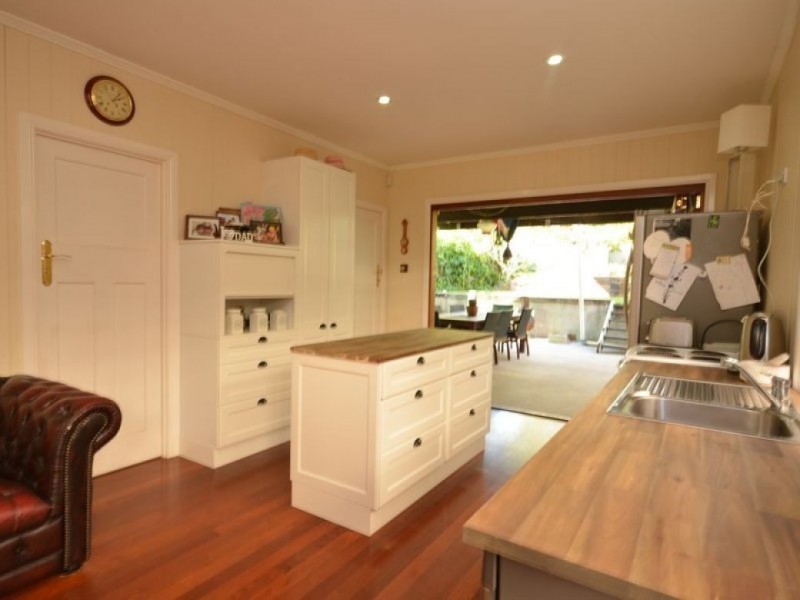 123 Junction Road, Morningside QLD 4170