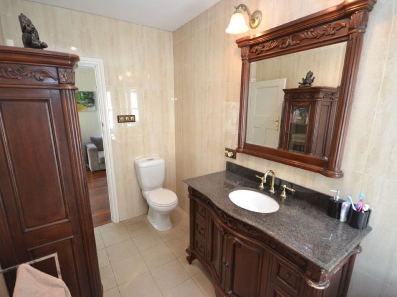 123 Junction Road, Morningside QLD 4170