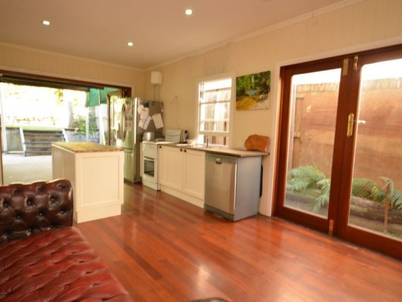 123 Junction Road, Morningside QLD 4170