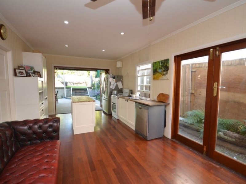 123 Junction Road, Morningside QLD 4170