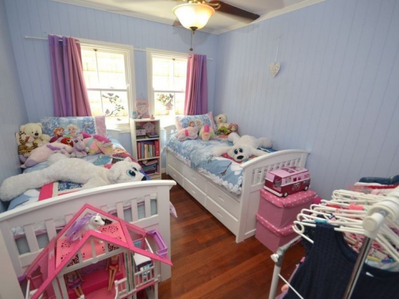 123 Junction Road, Morningside QLD 4170