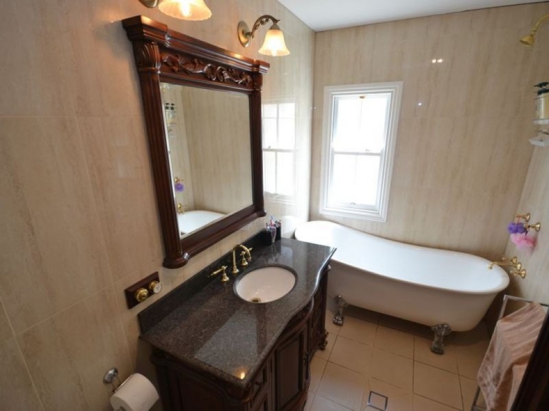 123 Junction Road, Morningside QLD 4170