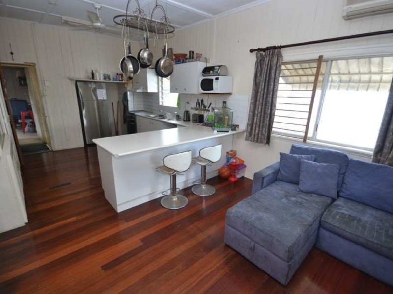 123 Junction Road, Morningside QLD 4170