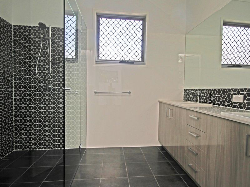 54 Kingfisher Lane, East Brisbane QLD 4169