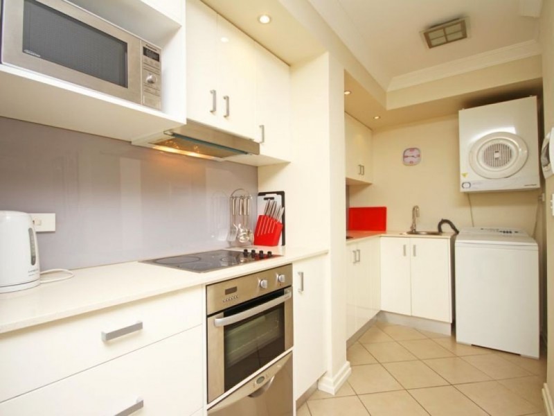 8/204 Wellington Road, Kangaroo Point QLD 4169