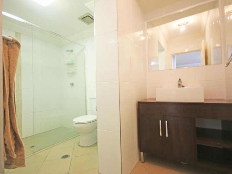 8/204 Wellington Road, Kangaroo Point QLD 4169