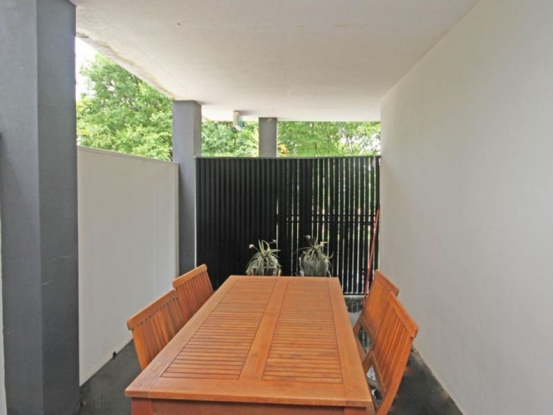 8/204 Wellington Road, Kangaroo Point QLD 4169