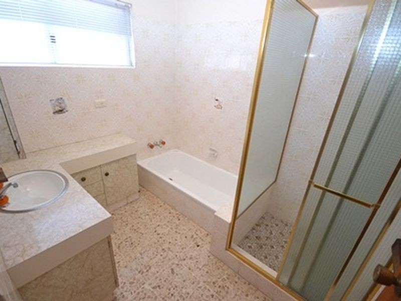 15 Carl St, Woolloongabba QLD 4102