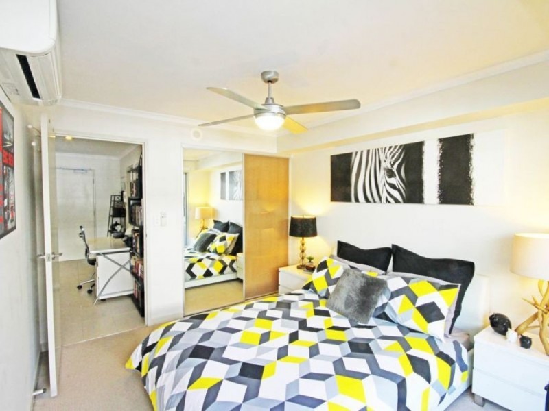 1407/67 Linton Street, Kangaroo Point QLD 4169