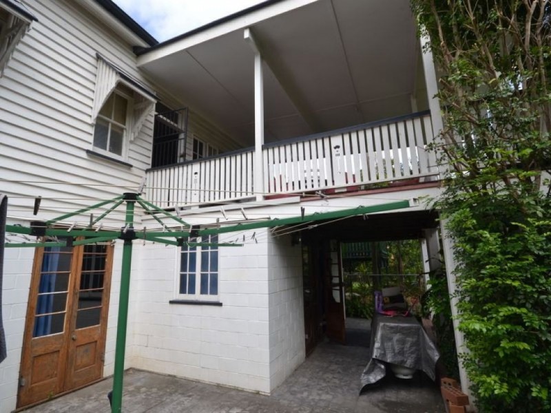 42 Heath Street, East Brisbane QLD 4169