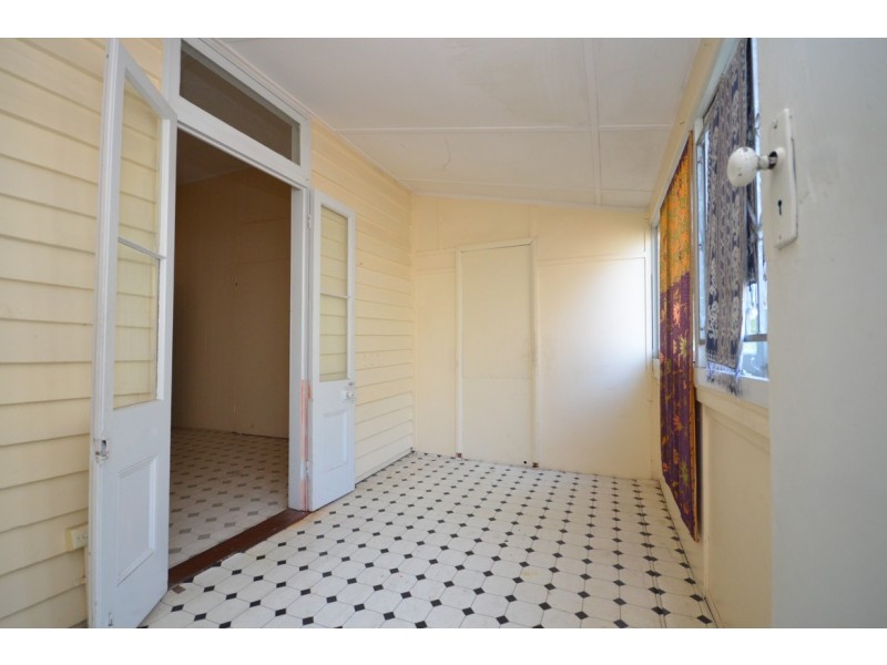 34 Carl Street, Woolloongabba QLD 4102
