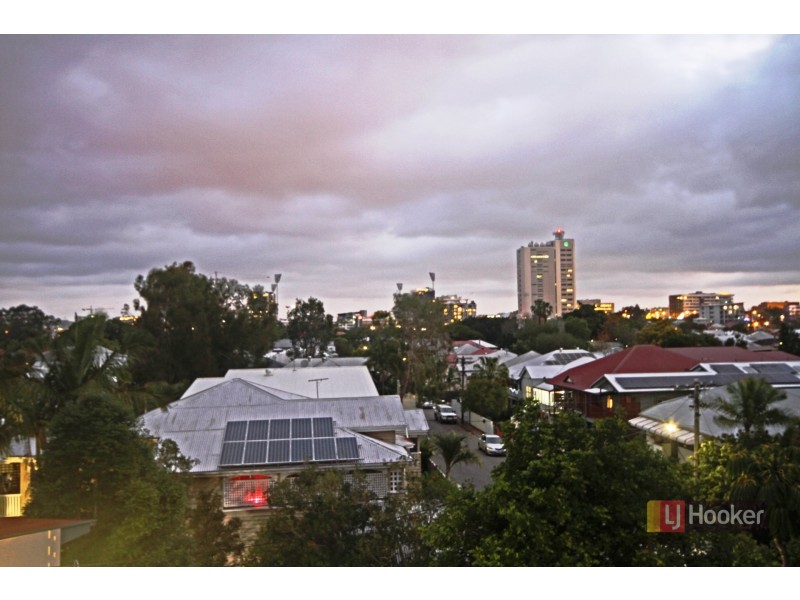 21/239 Shafston Avenue, Kangaroo Point QLD 4169