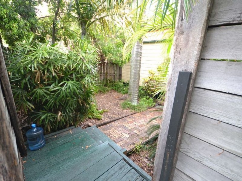 20 Elfin Street, East Brisbane QLD 4169