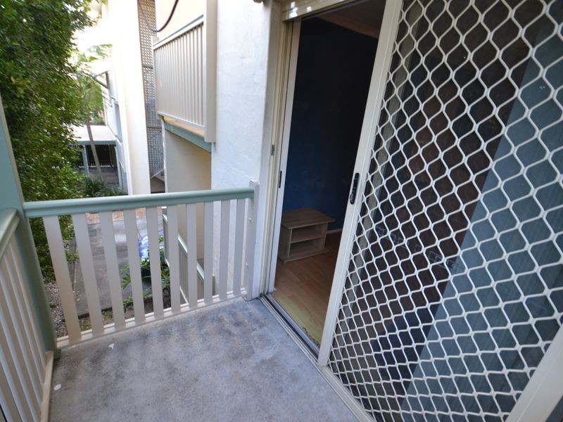 8/27 Princess Street, Kangaroo Point QLD 4169