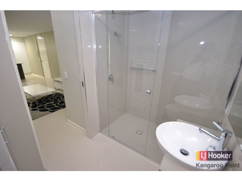 10/450 Main Street, Kangaroo Point QLD 4169