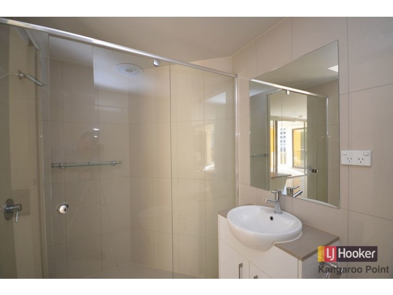 10/450 Main Street, Kangaroo Point QLD 4169