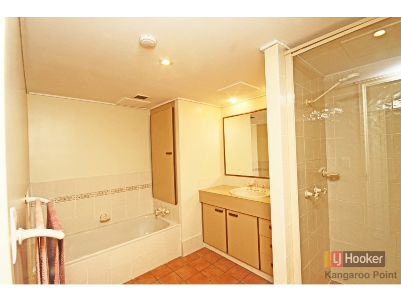 19/89 Thorn Street, Kangaroo Point QLD 4169