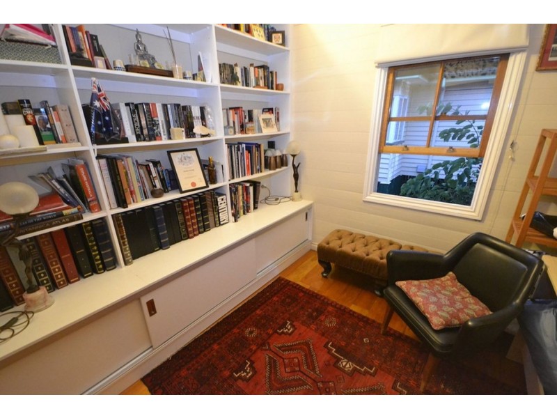 10 Geelong Street, East Brisbane QLD 4169