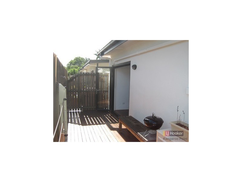 4/74 Rawlins Street, Kangaroo Point QLD 4169