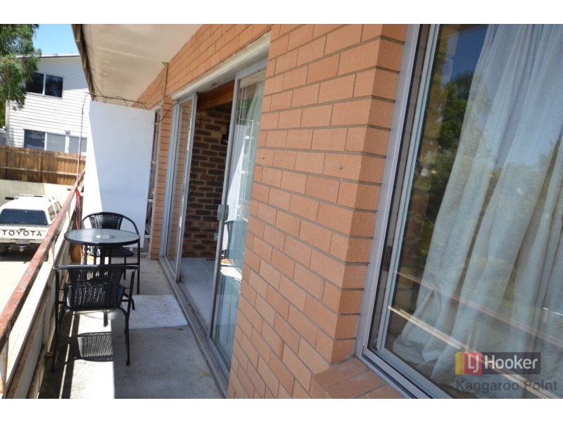 2/745 Logan Road, Greenslopes QLD 4120